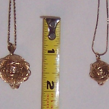 14 Karat Solid Gold Unispheres - Advertising