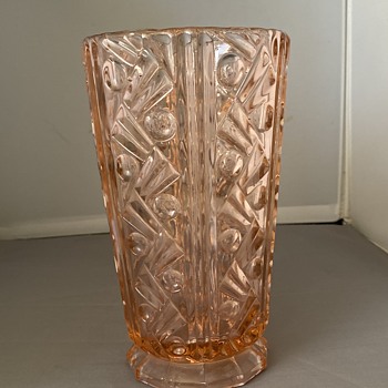 Large unknown vintage glass vase - Glassware