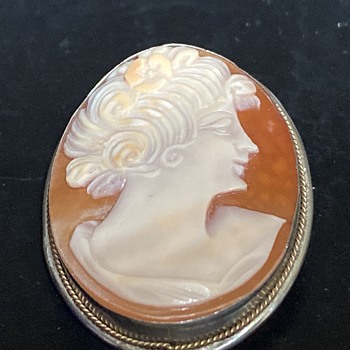 Antique Brooch  - Fine Jewelry