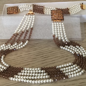HOBE’ BRACELET & NECKLACE..my first pearls! - Costume Jewelry