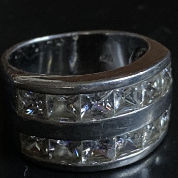 Vintage silver ring 