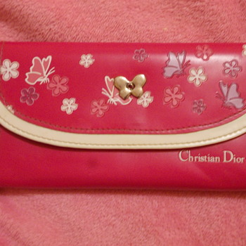 Is this a real Christian Dior wallet? - Accessories