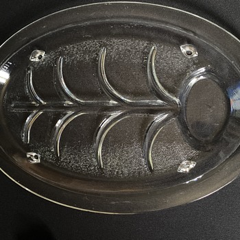 Vintage USA  massive fish platter  - Glassware