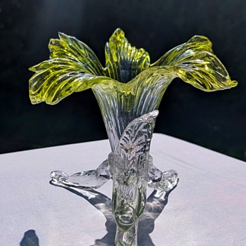 Two 'Early Loetz Barock' Flower Chalice Vases. - Art Glass