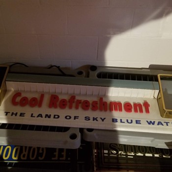 Hamm's Light Up Beer Sign - Advertising