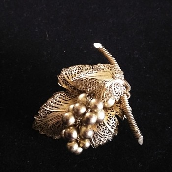 Goldtone filigree grape brooch - Costume Jewelry