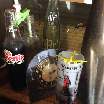 There Be-Mo in the Can ,,Mr.Cola 16ounce return bottle 