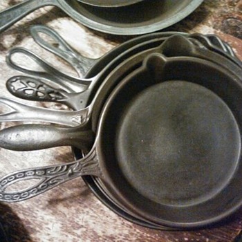 Spiders of the 1800s! - Kitchen