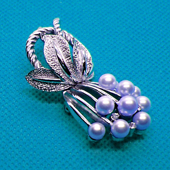Trifari Posy Brooch - Costume Jewelry