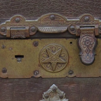 Mid to late 1880's Martin Maier, star lock repair. - Furniture