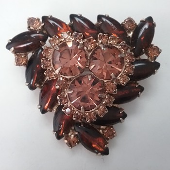 Weiss brooch  - Costume Jewelry