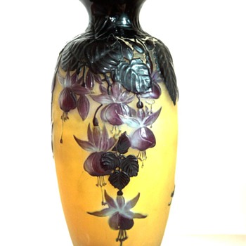tall mold blown gallé cameo vase "fuchsias pattern" circa 1914. - Art Glass