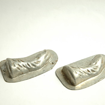 old chocolate molds - rabbitt legs. - Kitchen