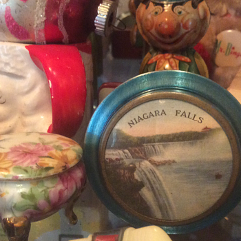  With special television batteries I can see Niagara Falls 