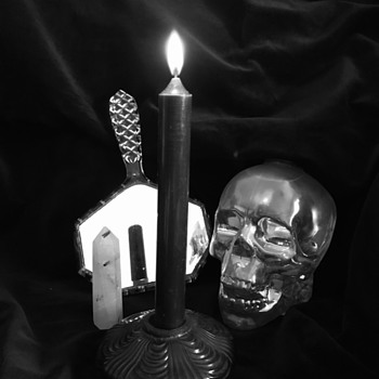 Slightly spooky still lives for Halloween