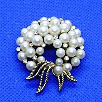 Trifari Pearl Wreath Pin Gems of the Sea - Costume Jewelry