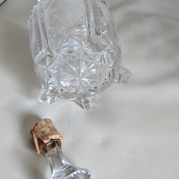 Trying to find the age of this decanter. - Glassware