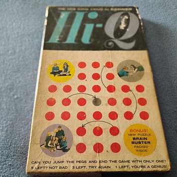 1972 HI-Q PEG GAME - Games