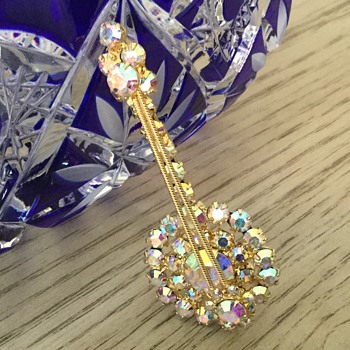 D & E BANJO....in all AB stones! - Costume Jewelry