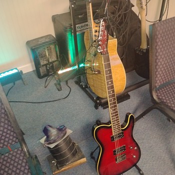 A FEW GUITARS AND SOME  AMPAGE  - Guitars