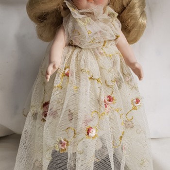 Vogue ginny porcelain doll - Dolls