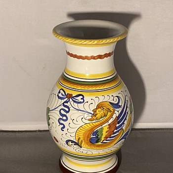 Vintage Deruta vase - Pottery