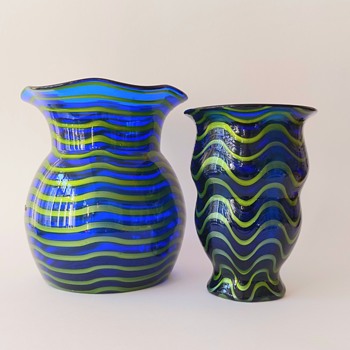 Lötz version 178, dark blue with gold threads around 1920. - Art Glass