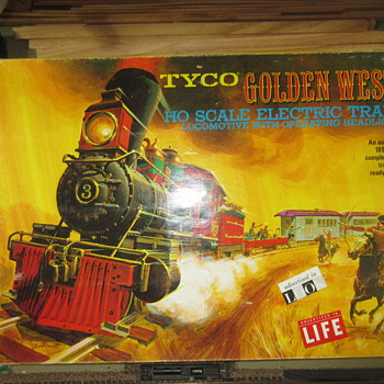 The TYCO Golden West train set. - Model Trains