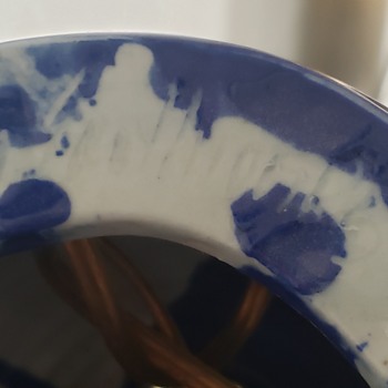 Art Pottery lamp signed - Pottery