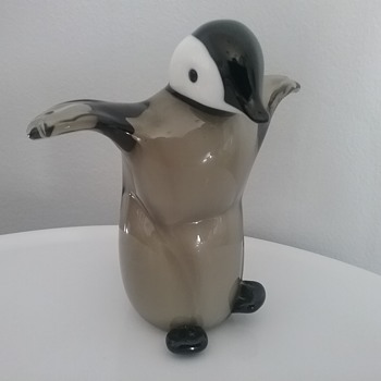 Dynasty Gallery Glass emperor penguin  - Animals