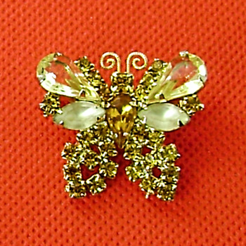 D & E Butterfly Brooch - Costume Jewelry
