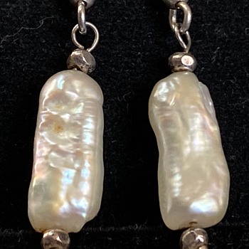 Vintage Biwa asymmetric earrings  - Fine Jewelry