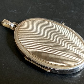 Vintage silver locket - Fine Jewelry