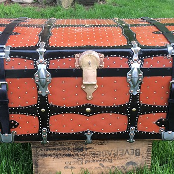 1910 - 1920 Vulcanized Fiber Steamer Trunk update. - Furniture