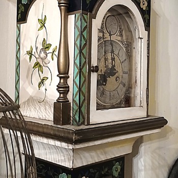 20th Century American Paint-Decorated Grandmother Pencil Chiming Clock - Clocks