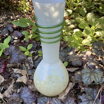 Bohemian Art Nouveau iridescent glass vase with frit decor & applied coil - Kralik  - Art Glass