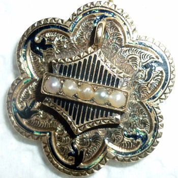 Looking for information on this - Costume Jewelry