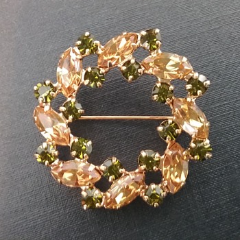 B David brooch & earrings  - Costume Jewelry
