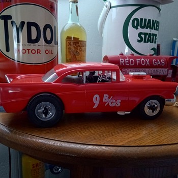 Delco Shocks Cox '57 chevy wind-up toy - Classic Cars