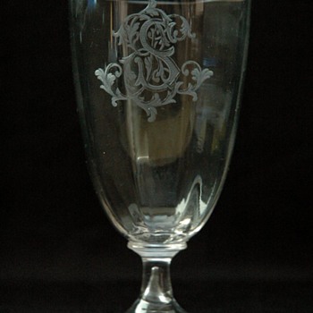 early emile galle wine glass with englaved monogramm circa 1880 - Art Nouveau