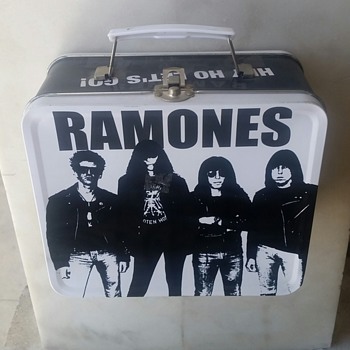 Ramones tin lunch box - Kitchen