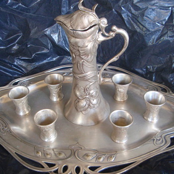 WMF Tray, Teapot, 6 matching cups - 1890-1900 Silver Plate - Art Nouveau