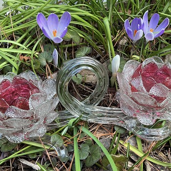 Victorian double rose bowl vase on thorny branch base - Early Loetz Barock glass - Art Glass