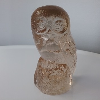 Kosta Boda Glass owl  - Animals
