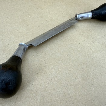 1916-18 C.E. Jennings & Co. No. 48 4" Knob Handle Draw Knife/Shave - Tools and Hardware