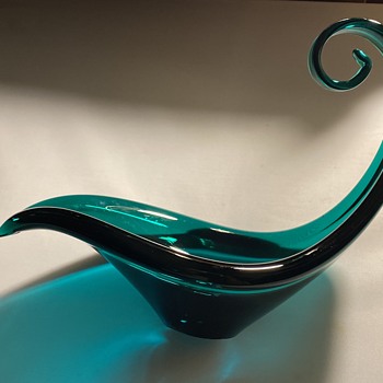 Glass bowl  - Art Glass