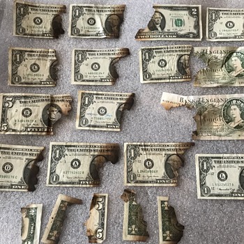 Did Winston Churchill light his cigars with dollar bills ? - US Paper Money