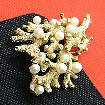 Crown Trifari Coral Reef Brooch - Costume Jewelry