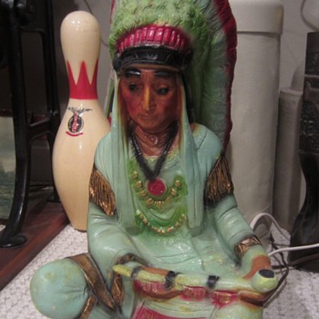 Mexican made Indian chalkware, date unknown - Figurines
