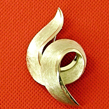 Crown Trifari Garland Pin - Costume Jewelry